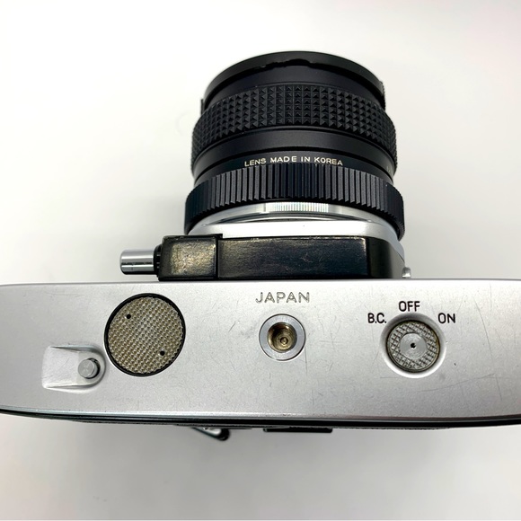 Minolta SRT101 35mm SLR Film Camera with Chinar 28mm f/2.8 Lens - Picture 10 of 10